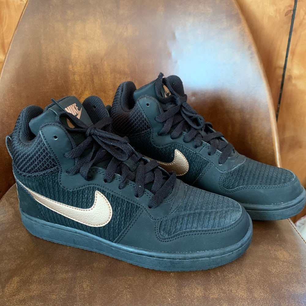 Black and rose gold Nike 6.5